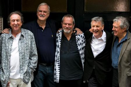 Monty Python in alter Bestform: Eric Idle, John Cleese, Terry Gilliam, Michael Palin und Terry Jones (v.l.n.r.) vor der Prem...