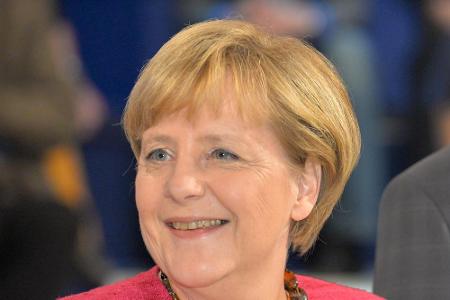 Nicht ohne meinen Blazer: Angela Merkel in Pink