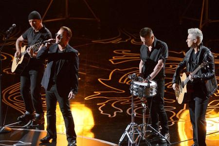Wohl 100 Millionen Dollar reicher, aber um einige Fans ärmer: U2 Wohl 100 Millionen Dollar reicher, aber um einige Fans ärmer: U2