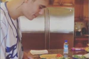 Justin Bieber zeigt seine Kochkünste