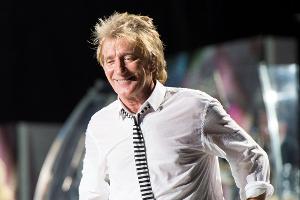 Rod Stewart soll Fan die Nase gebrochen haben
