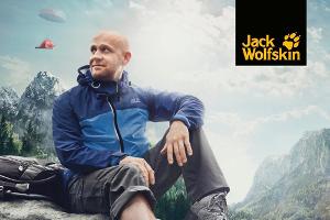 Jürgen Vogel zähmt Kamele an der Ostsee