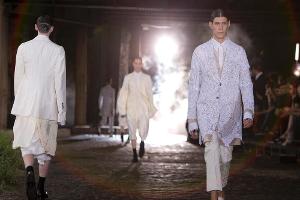 War Modemacher Alexander McQueen HIV-positiv?