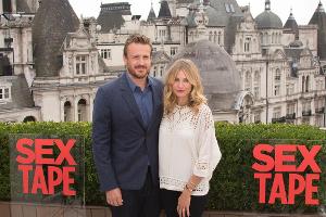 Jason Segel (l.) und Cameron Diaz (r.) in London