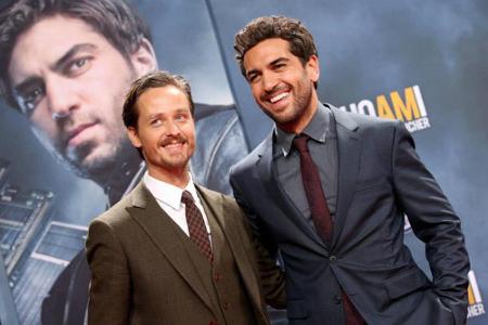Tom Schilling (li.) und Elyas M'Barek (re.) bei der Premiere ihres Films Tom Schilling (li.) und Elyas M'Barek (re.) bei der Premiere ihres Films