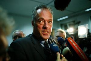 Ronald Schill: Bestseller mit Startschwierigkeiten?