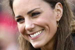 Herzogin Catherine macht auf Queen