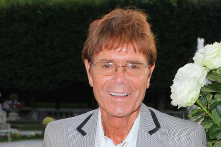Sänger Sir Cliff Richard in der Galerie Ropac in Salzburg
