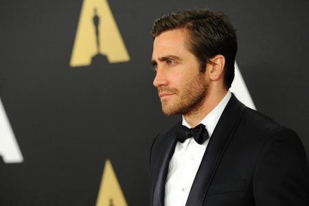 Bei den Governors Awards in Los Angeles zeigte sich Jake Gyllenhaal wieder deutlich besser in Form als noch in Bei den Governors Awards in Los Angeles zeigte sich Jake Gyllenhaal wieder deutlich besser in Form als noch in