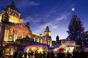 Irland: Santa Claus im Wikingerboot