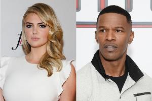 Kate Upton singt Jamie Foxx ein Ständchen