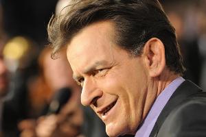 Charlie Sheen: Lachgas schuld an der Fummel-Attacke?