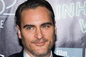 Verliebt, verlobt, bald verheiratet: Joaquin Phoenix bei der Weltpremiere von "Inherent Vice" auf dem New York Film Festival...