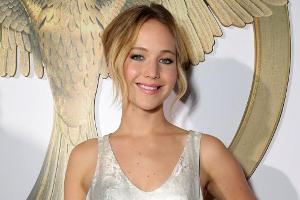 Dominiert Kino- und Single-Charts: Jennifer Lawrence bei der "Mockingjay"-Premiere in Los Angeles
