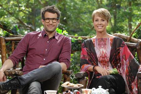 Daniel Hartwich und Sonja Zietlow begrüßen die Sternchen im Dschungel