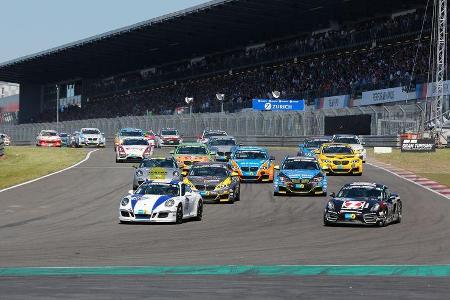 Start - Gruppe 3 - 24h-Rennen Nürburgring 2017 - Nordschleife - Samstag - 27.5.2017