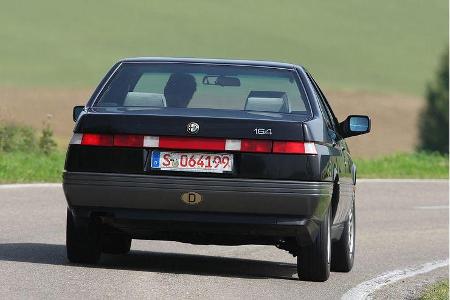 Der 164 glänzt mit seinem sportlichen Fahrwerk und dem Zweiliter-Vierzylinder mit 143 PS.