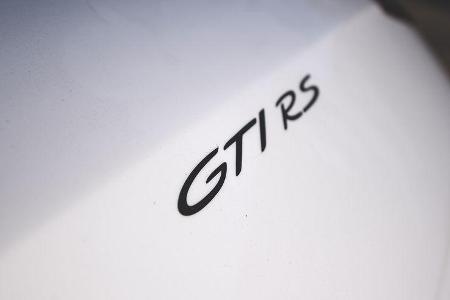 VW Golf GTI RS Concept