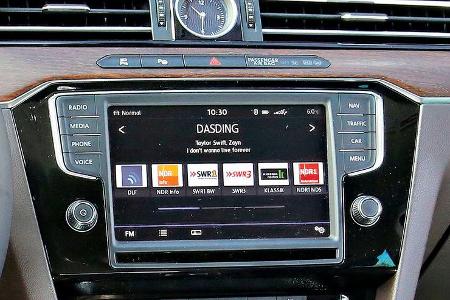 VW Golf Navi