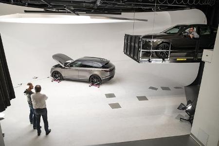 Range Rover Velar und Volvo XC60 Fotostudio