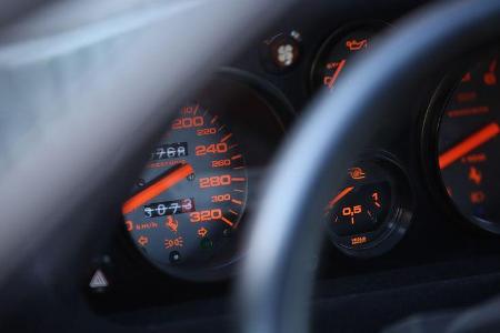 Ferrari 288 GTO, Rundinstrumente