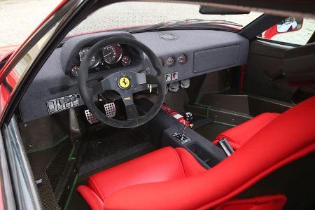 Ferrari F40, Cockpit