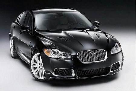 Die neue XF-Familie bietet nun vier Ausstattungsversionen â XF Luxury, Premium Luxury, Portfolio und XFR â und insgesamt...