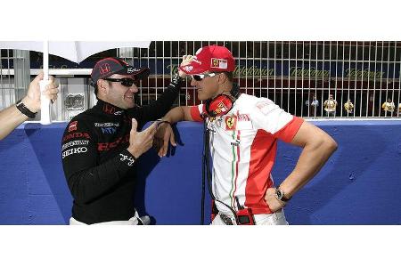 Netter Plausch mit dem alten Kollegen Barrichello: 