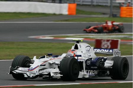 Kubica musste sich am Ende noch gegen den heranstürmenden Kimi Räikkönen wehren - mit Erfolg.