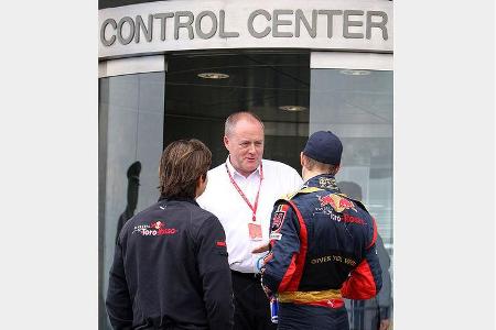 Nicht in Feierlaune war nach dem Rennen dagegen Sebastien Bourdais. Der Toro Rosso-Pilot bekam nach einem Manöver gegen Mass...
