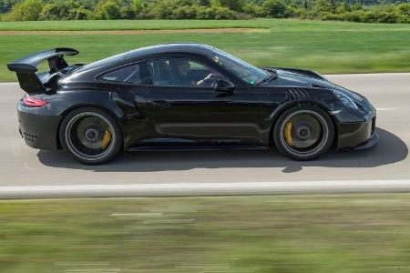 Porsche 911 GT2 RS 991 (2)