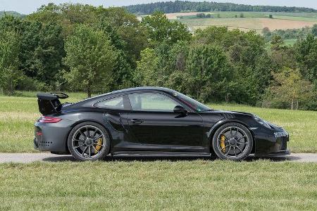 Porsche 911 GT2 RS 991 (2)