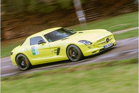 Der gelbe Pfeil in lautloser Fahrt: Mercedes SLS AMG Electric Drive