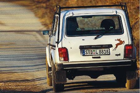 Russischer Patriotismus auf Englisch: Der Kalte Krieg ist wohl vorbei. Der Lada Niva entwickelte sich über Jahre zum Kultauto.