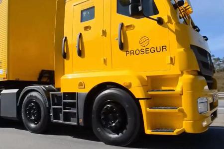Mercedes Axor 2644 Sicherheitstransporter