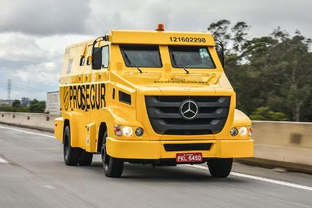 Mercedes Sicherheitstransporter
