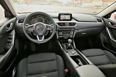 Mazda 6 Kombi D 150, Cockpit