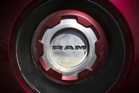 Ram Rebel TRX Concept 6.2 Hemi V8