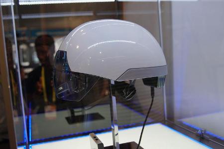 CES 2017, Helm