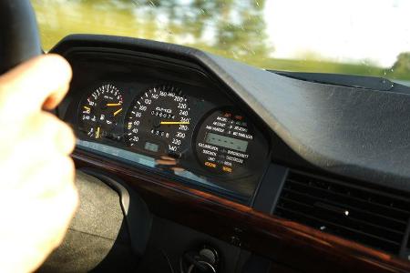 Mercedes 300 CE 6.0-32V AMG, Interieur