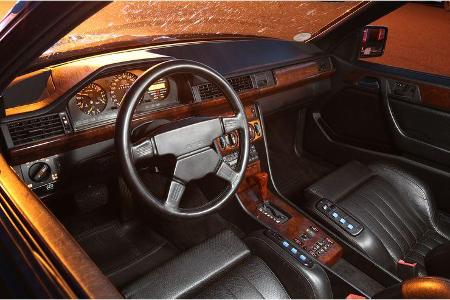 Mercedes 300 CE 6.0-32V AMG, Interieur
