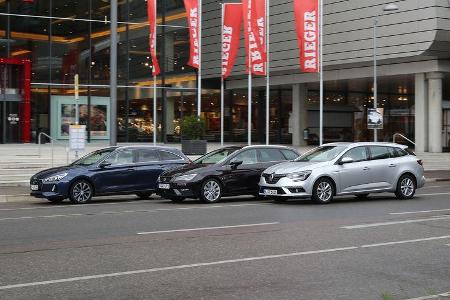 Hyundai i30 Kombi 1.4 T-GDI, Renault Mégane Grandtour Tce 130, Seat Leon ST 1.4 TSI ACT, Außenansicht Hyundai i30 Kombi 1.4 T-GDI, Renault Mégane Grandtour Tce 130, Seat Leon ST 1.4 TSI ACT, Außenansicht