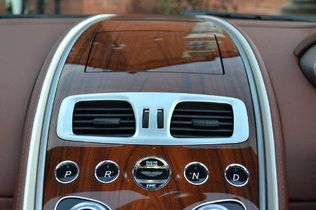 Aston Martin Vanquish Volante AM37