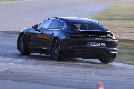 Porsche Panamera 4S