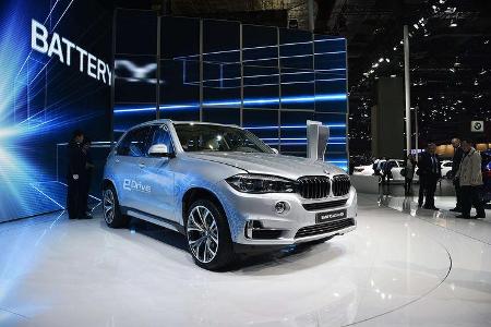 BMW bringt den X5 jetzt auch mit Hybridantrieb. Premiere in Shanghai.