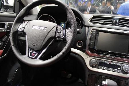 Souverän gestaltetes Cockpit im Haval.