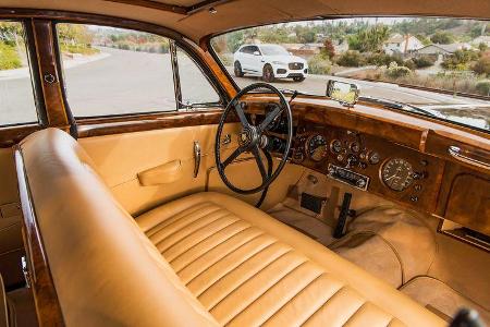 Jaguar Mark IX, Cockpit