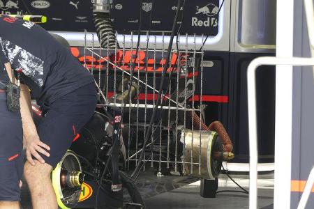 Red Bull - Formel 1 - GP Bahrain - Sakhir - Training - Freitag - 14.4.2017