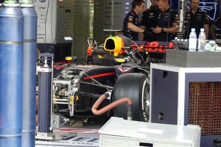 Red Bull - Formel 1 - GP Bahrain - Sakhir - Training - Freitag - 14.4.2017