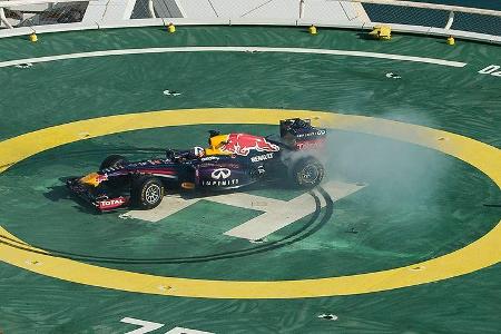 David Coulthard - Showrun - Donuts - Dubai - Burj al Arab - 2013